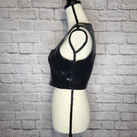 7 For All Mankind crop top black croc embossed vegan leather zipper back size S - Picture 6 of 12